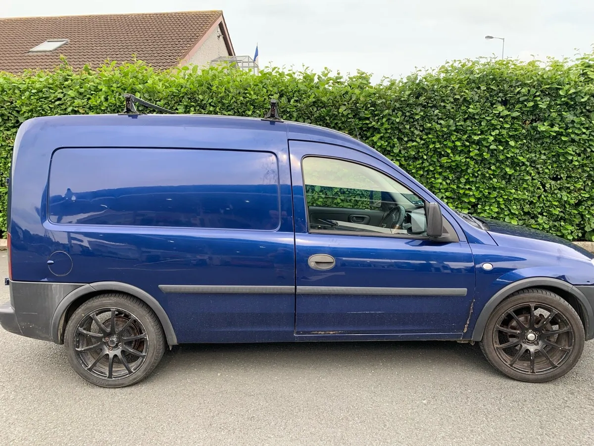Vauxhall combo van 1.3 diesel - Image 3