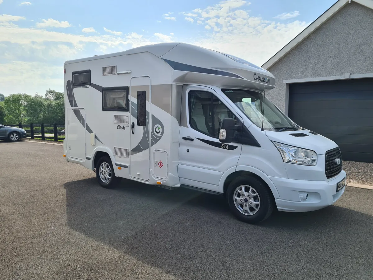 2019 CAMPER - Image 2