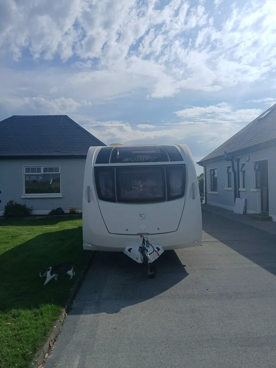Caravan - Image 2