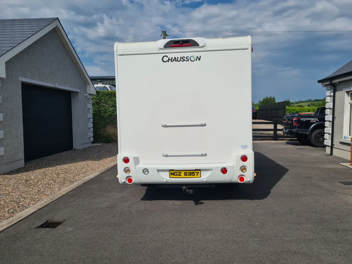 2019 CAMPER - Image 4