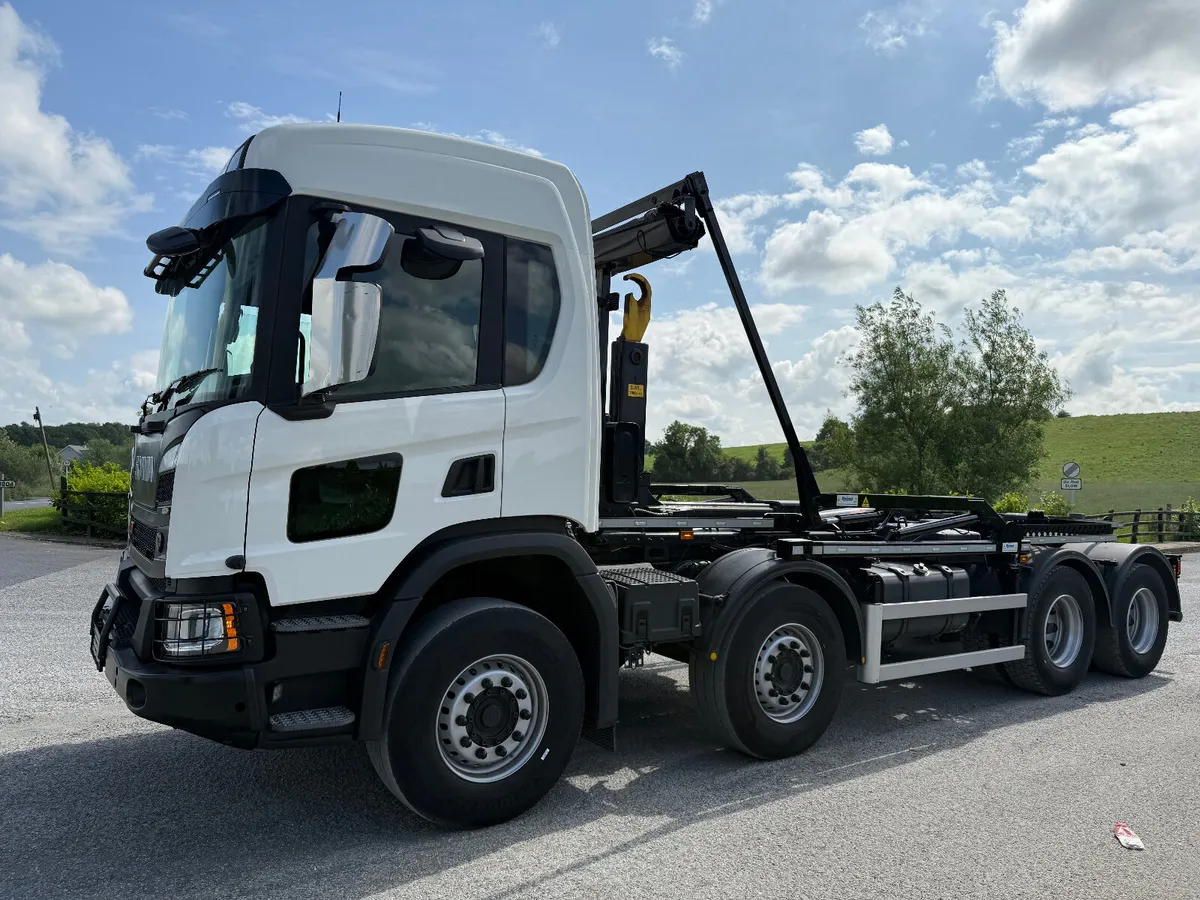 2022 Scania P410 8x4 XT big hook. Ref No: 2521 - Image 4