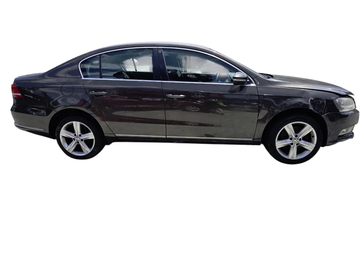 2012 VOLKSWAGEN PASSAT Breaking/Dismantling - Image 2