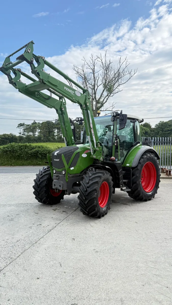 Fendt 310 Vario - €85,000 - No VAT - Image 3