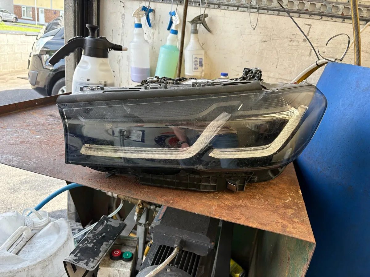 520D  Headlight G30 LCI L/H Headlamp 2022 - Image 1