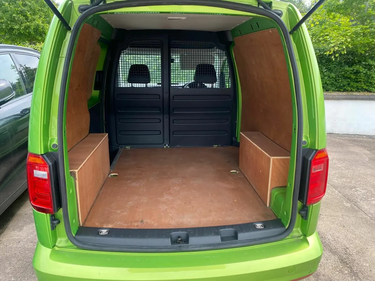 Volkswagen Caddy 2019 - Image 2