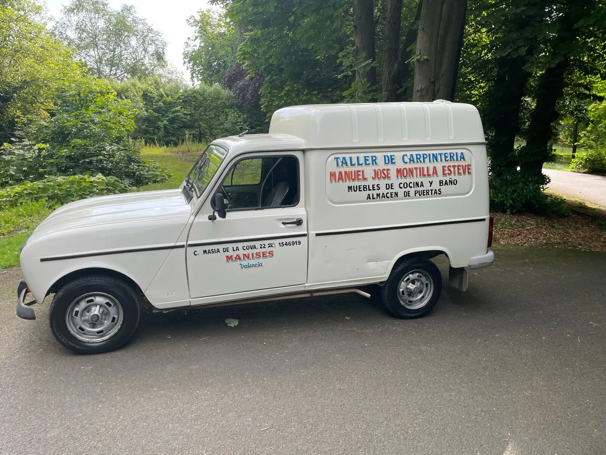 Renault 4 F6 Van - Image 3