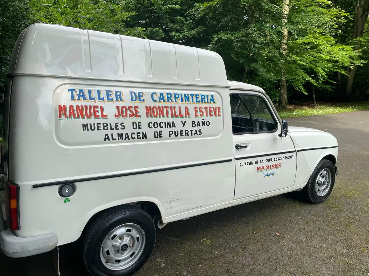Renault 4 F6 Van - Image 4