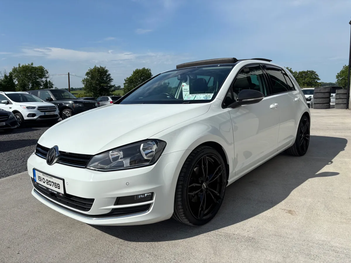 STUNNING 2015 VOLKSWAGEN GOLF PAN ROOF - Image 3