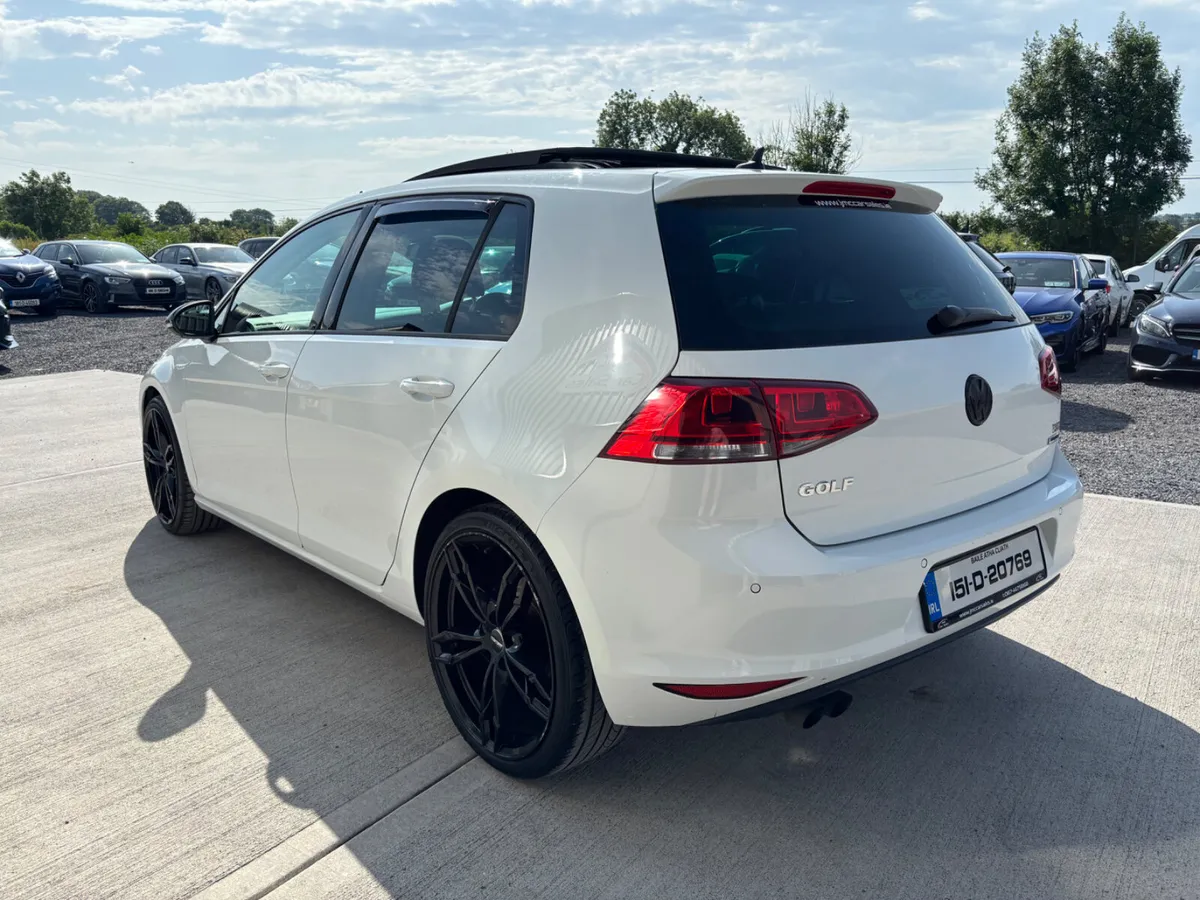 STUNNING 2015 VOLKSWAGEN GOLF PAN ROOF - Image 4