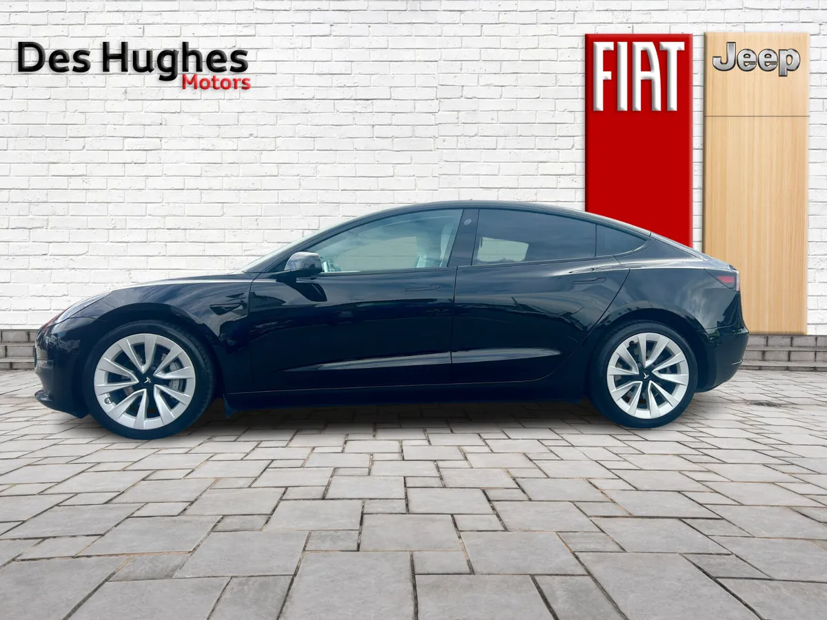 Tesla Model 3 2021 Long Range White Leather - Image 4