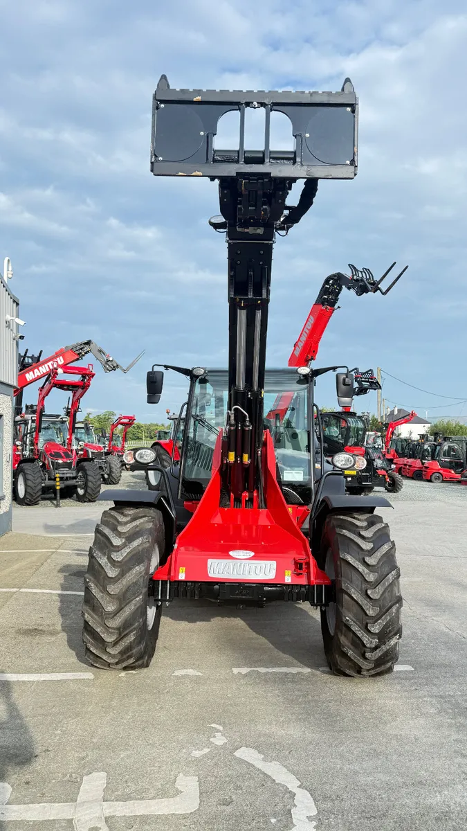 New Manitou MLA T 533-145's In Stock - Image 3