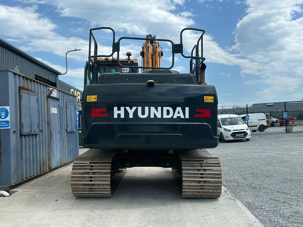 2020 Hyundai Hx140L - Image 4