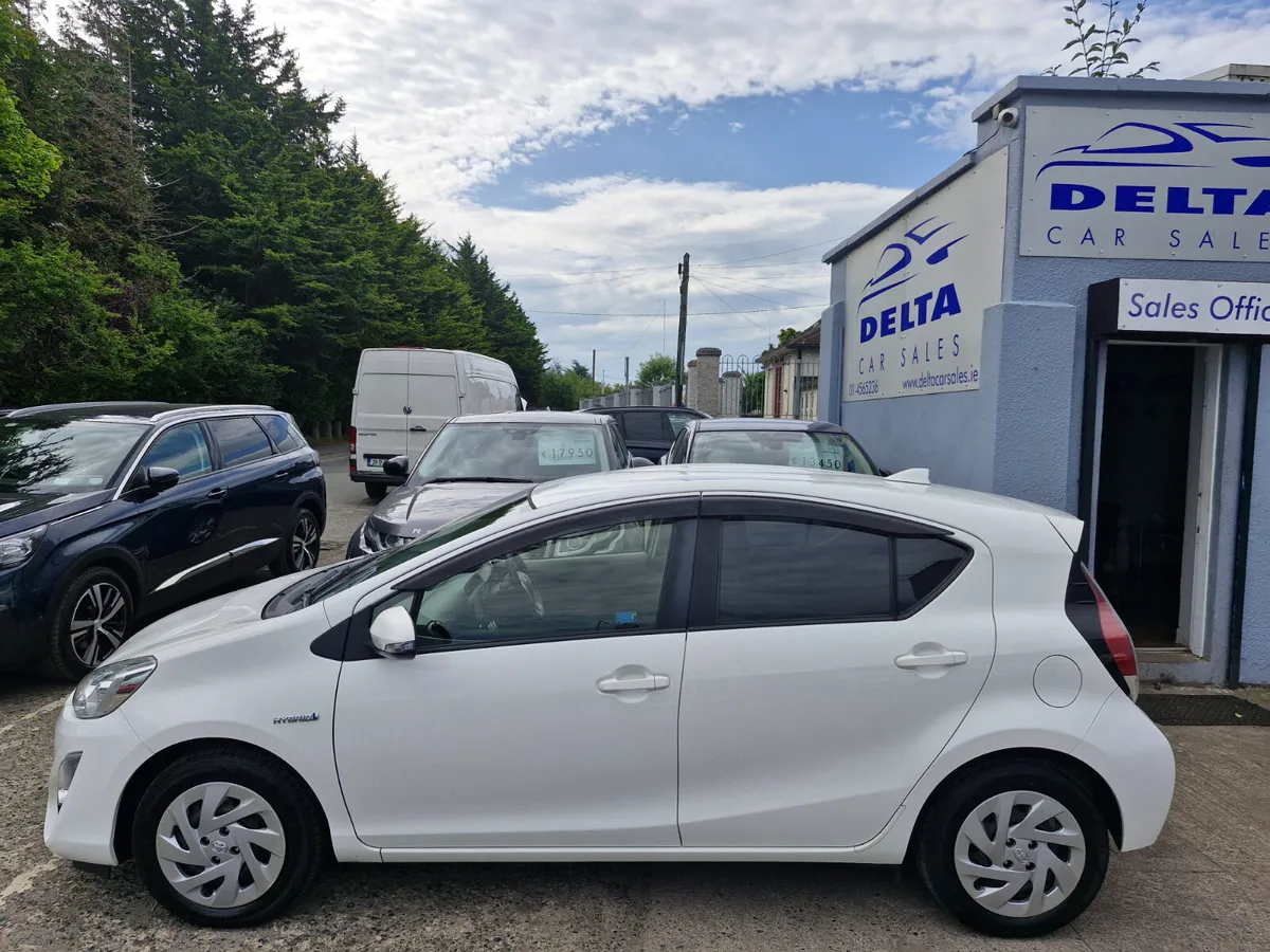 2017 TOYOTA AQUA AUTOMATIC PETROL HYBRID 1.5L - Image 3
