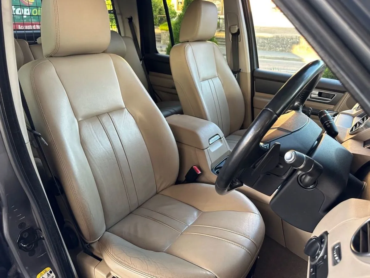 Land Rover Discovery 3.0 Tdv6 XE Commercial 5-seat - Image 3