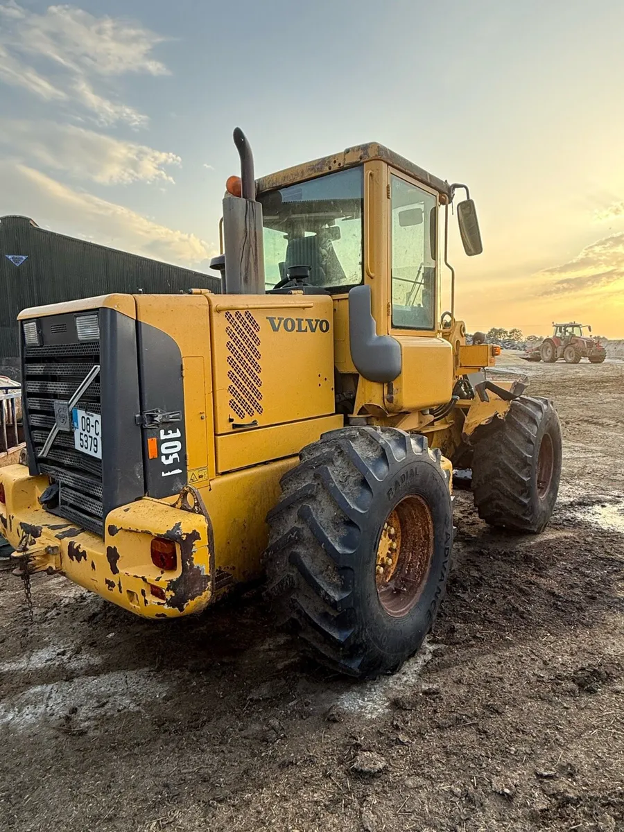 Volvo loader - Image 1