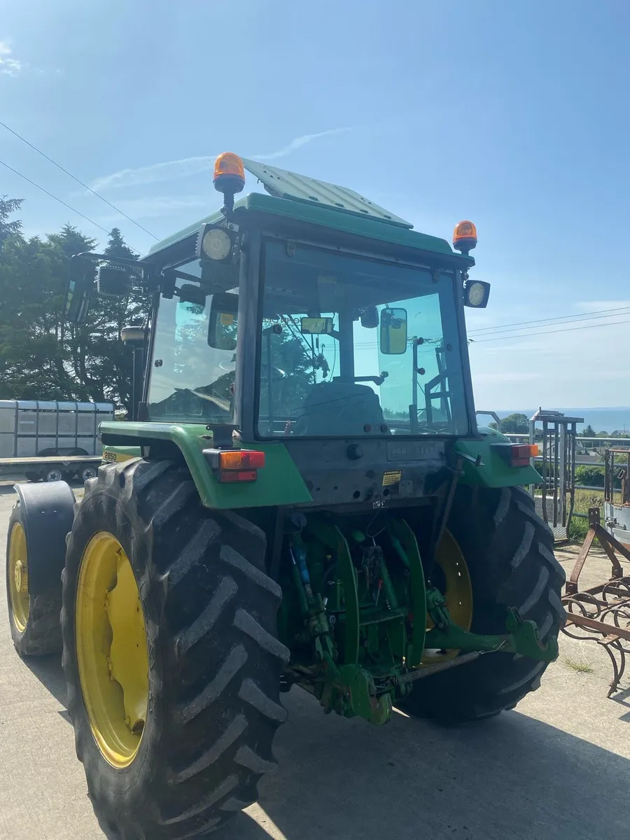 John Deere 2850 - Image 2