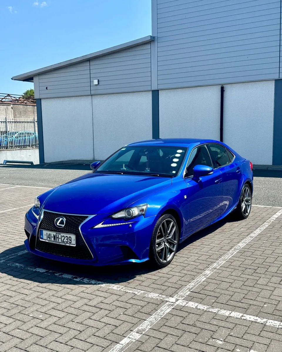 Lexus IS300h 2.5 Hybrid F Sport - Image 2