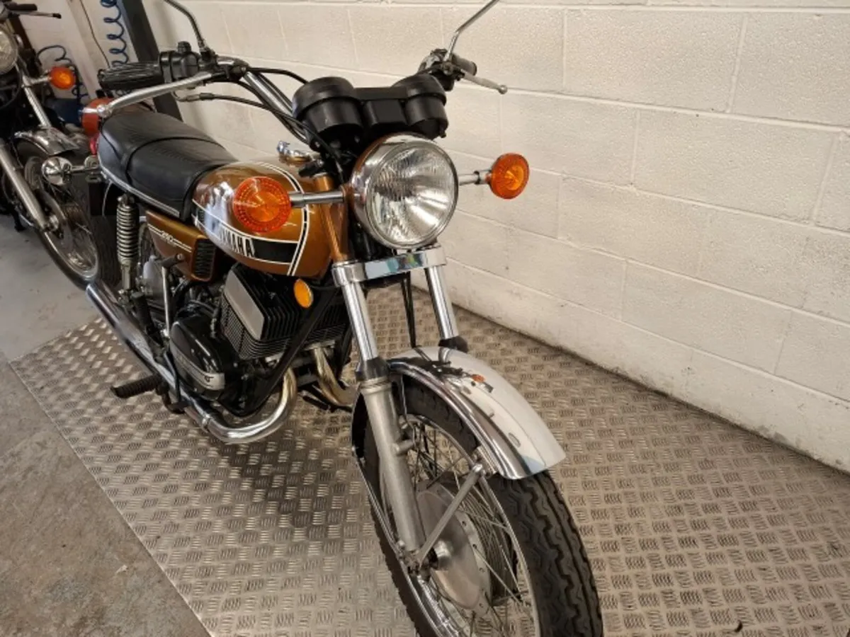 YAMAHA RD250 1973 - Image 2