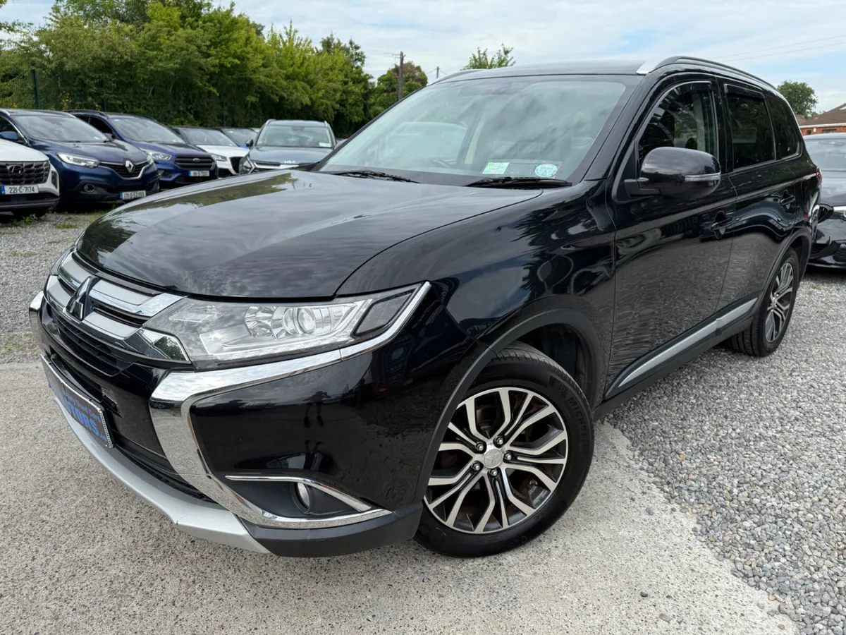2015 Mitsubishi Outlander  2.3 INSTYLE 7 SEATER - Image 2