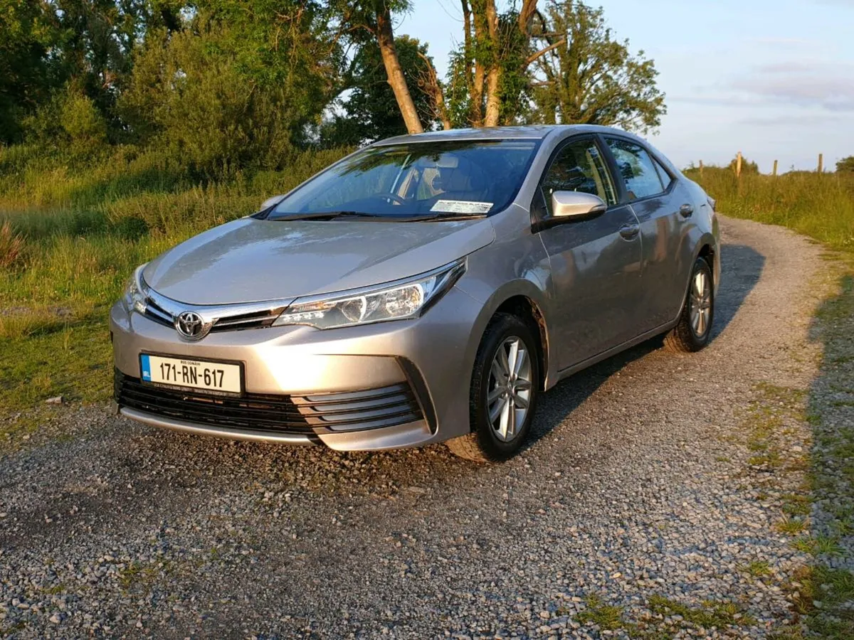 2017 Toyota Corolla - Image 3