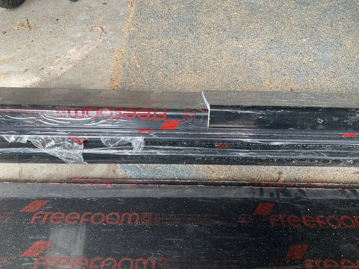 Black gloss facia board - Image 2
