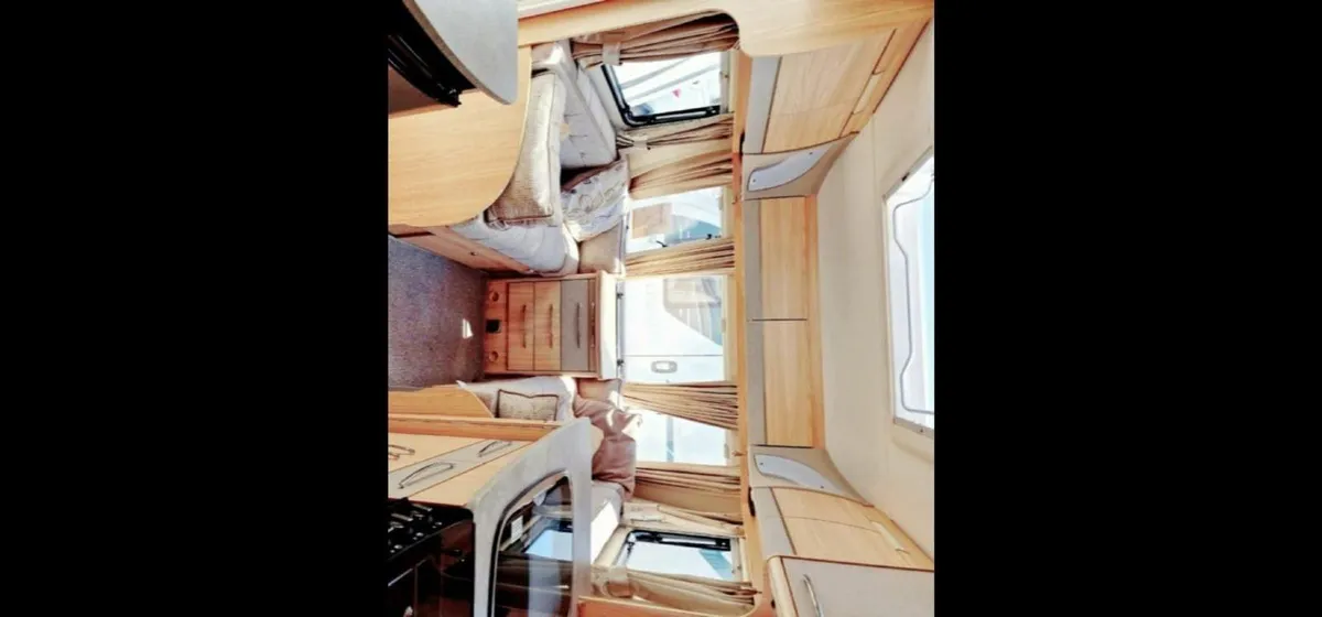 Caravan - Image 2