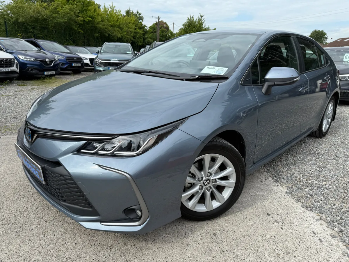 2025 Toyota Corolla  1.8 LUNA AUTO - Image 2