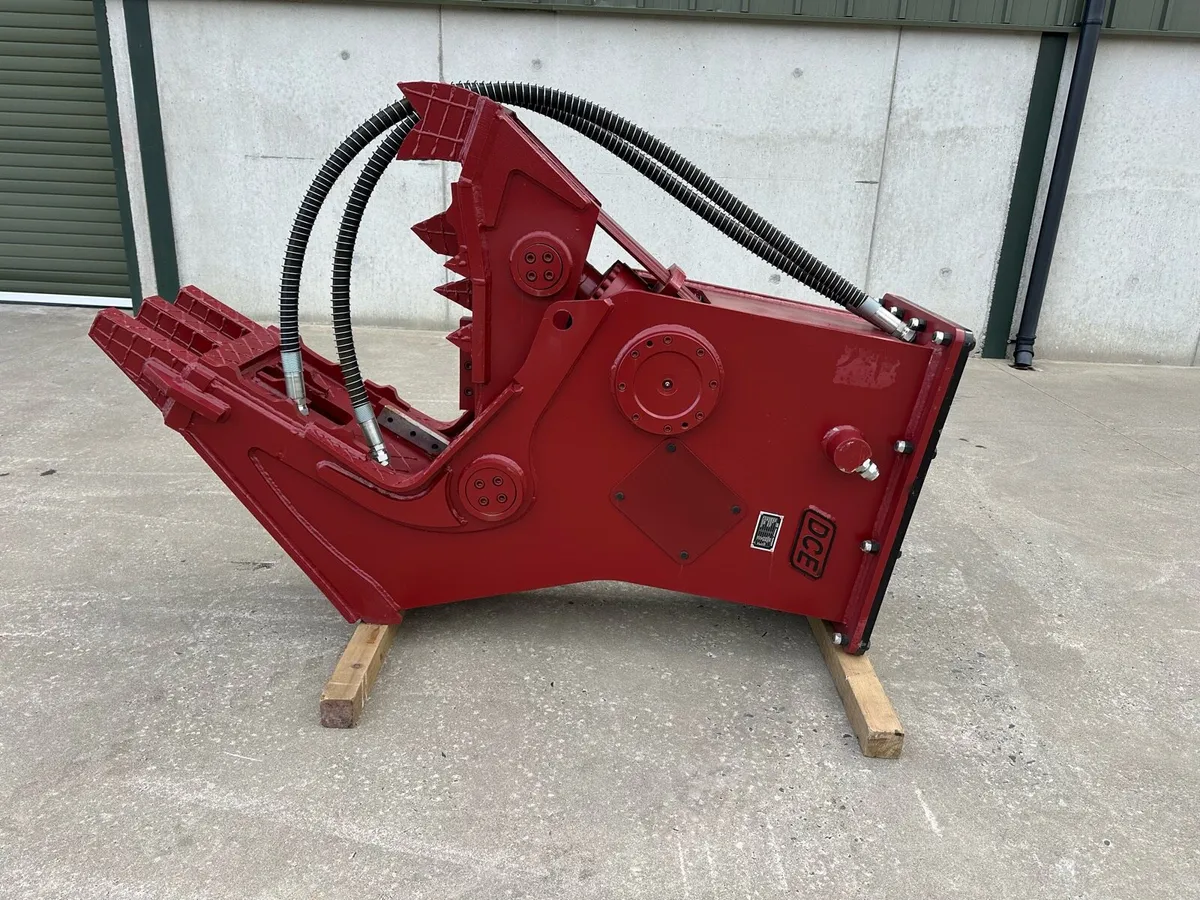 New DCE 08 Hydraulic Pulveriser - Image 1