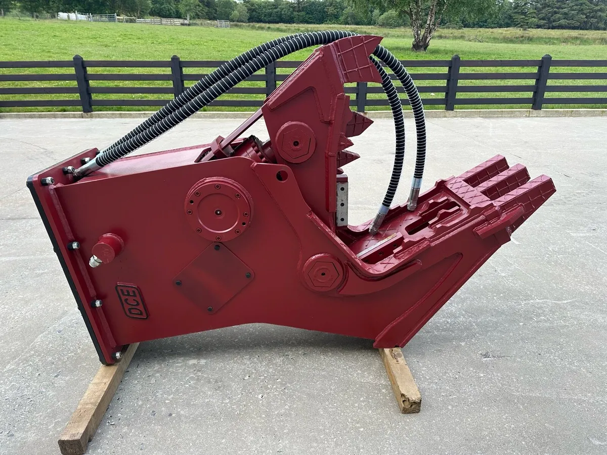 New DCE 08 Hydraulic Pulveriser - Image 3