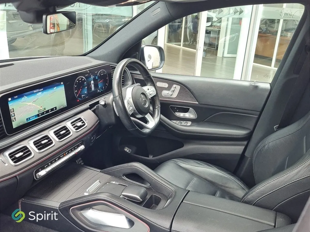Mercedes-Benz GLE 7seats 300D AMG Line Prem - Image 3