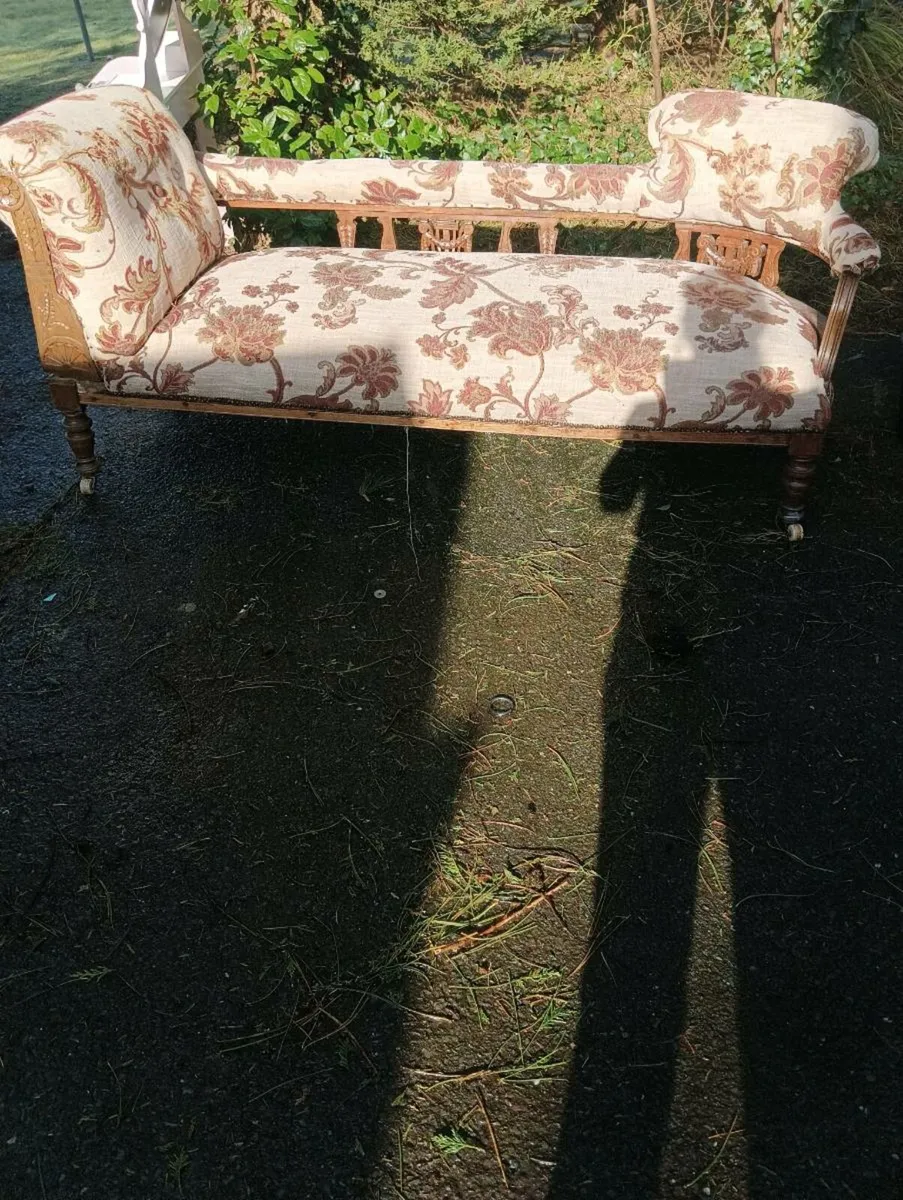 Chause lounger needs work ,need gone weekend - Image 2
