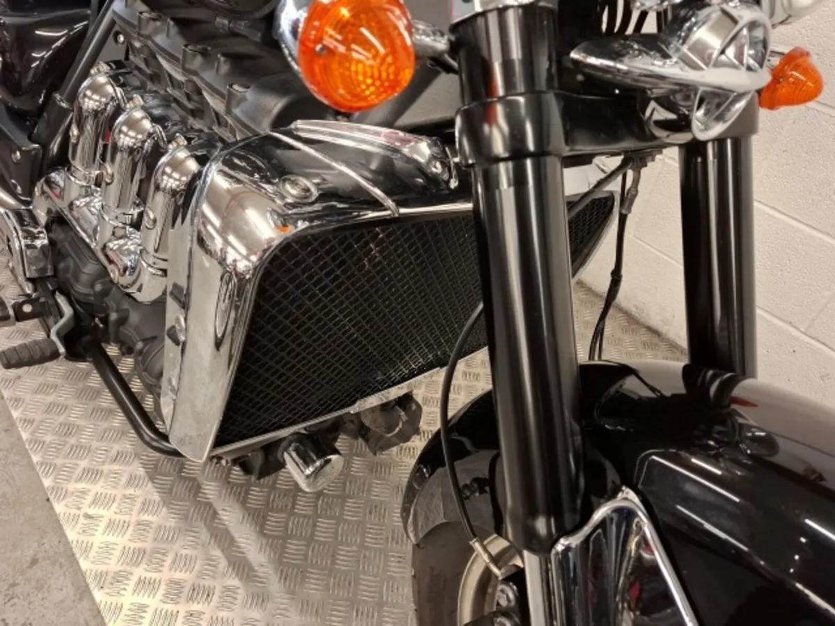 Triumph Rocket 2300cc 2011 - Image 4