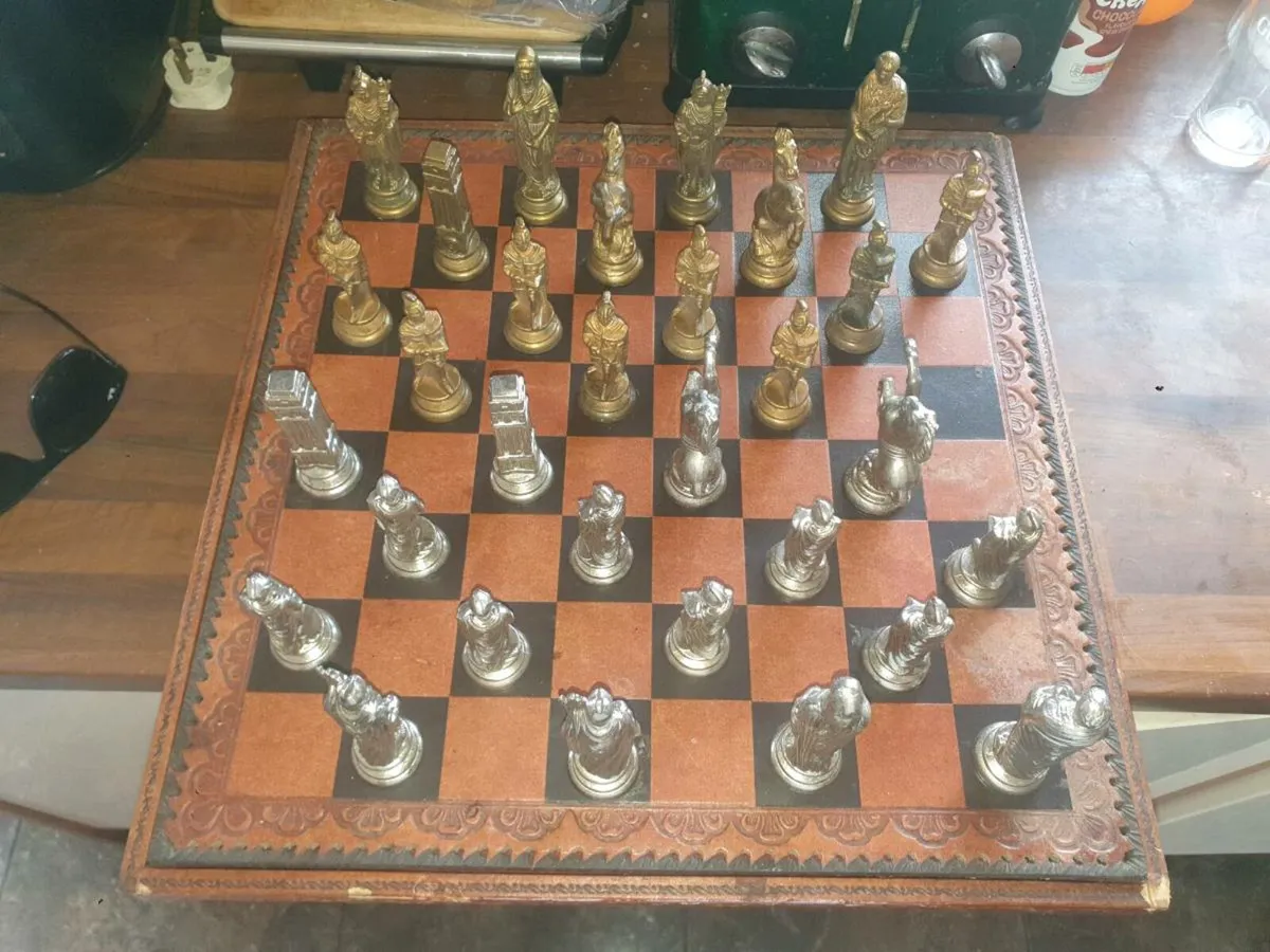 Chess set - Image 1