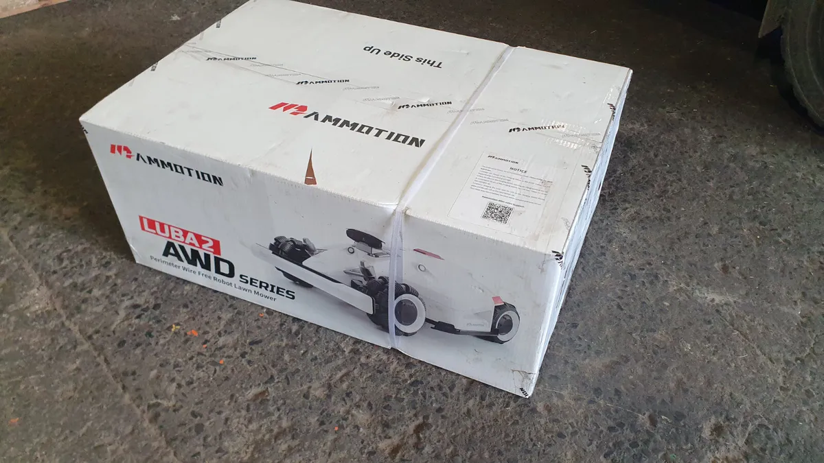 Mammotion Luba 2, 8 Blade Robot Mower Robot Mower - Image 1