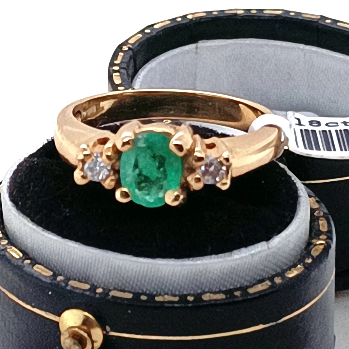 18k Yellow Gold Emerald & Diamond Ring - Image 3