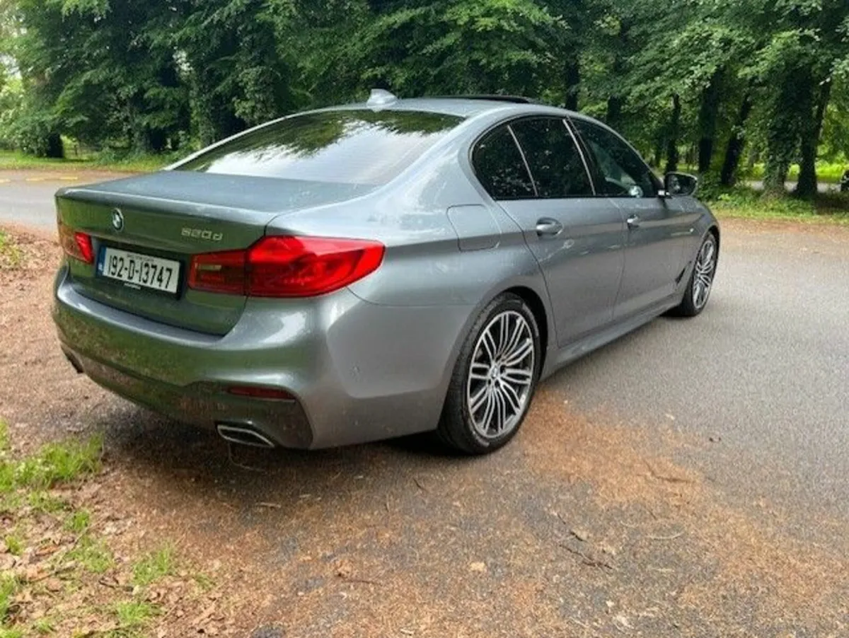 BMW 5-Series 2019 - Image 3
