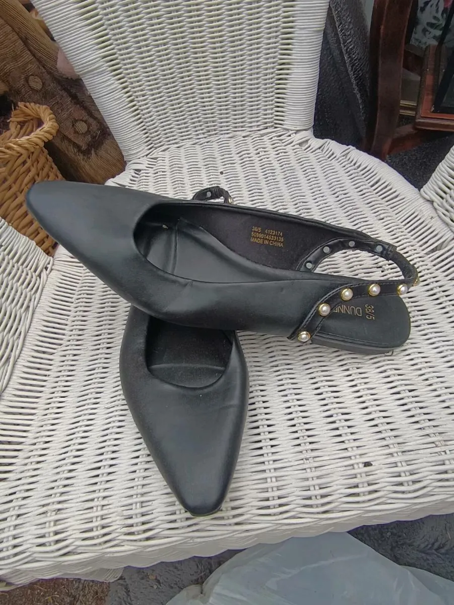 5 pairs shoes new never worn, size 6 - Image 4
