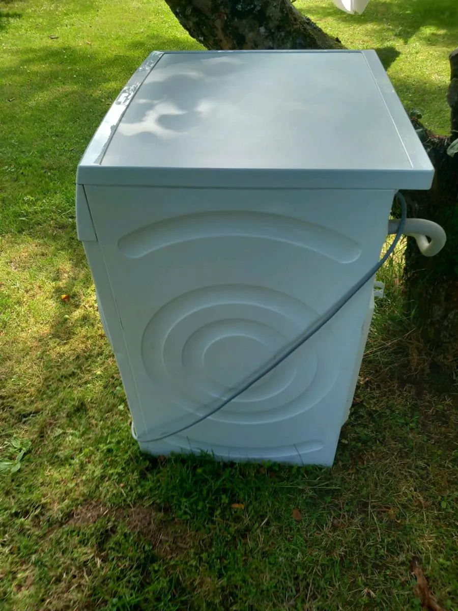 Bosch Washing machine - Image 4