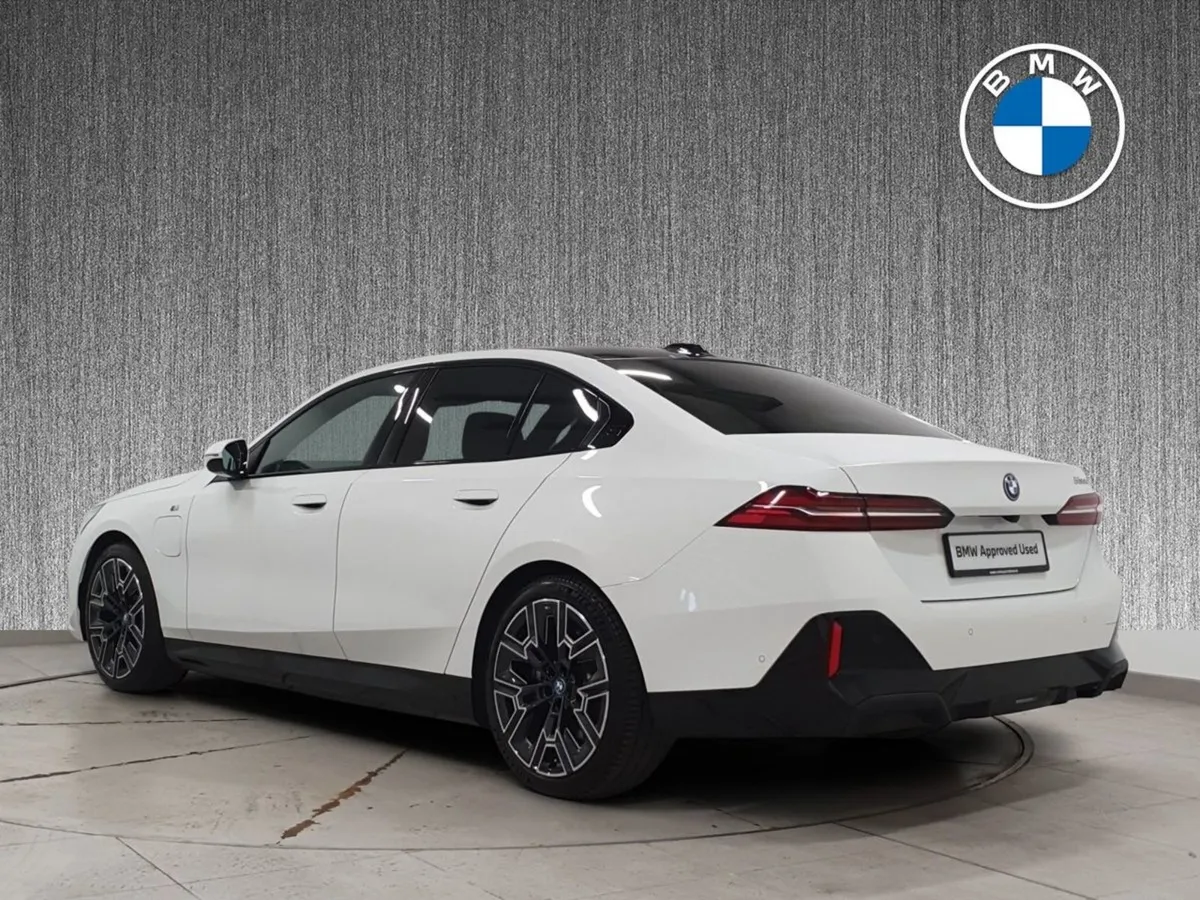 BMW 5 Series 530e M Sport - Image 3