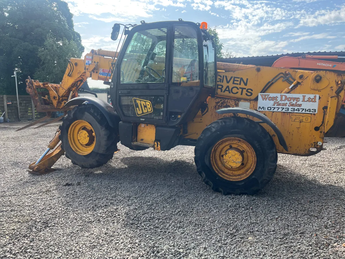 JCB telehandler - Image 4