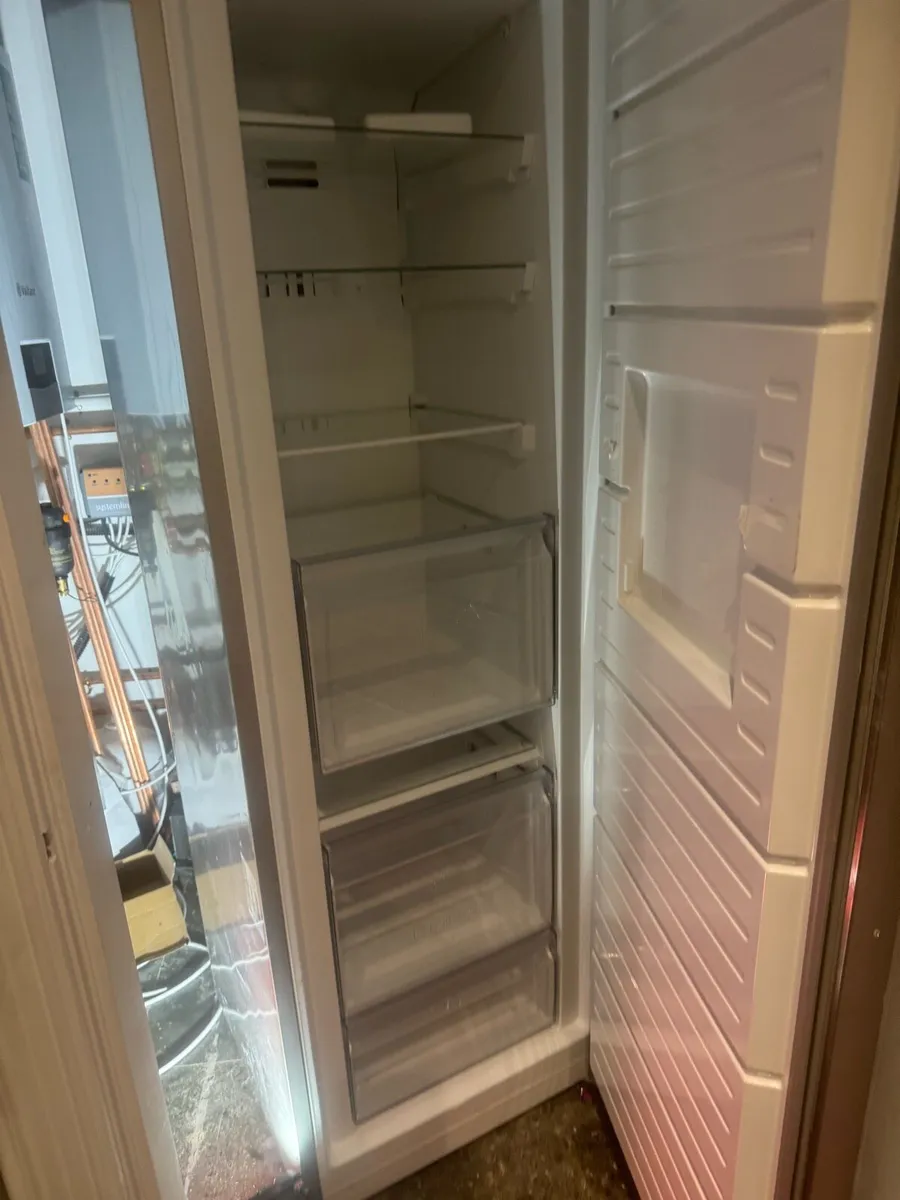 Siemens Freezer - Image 1