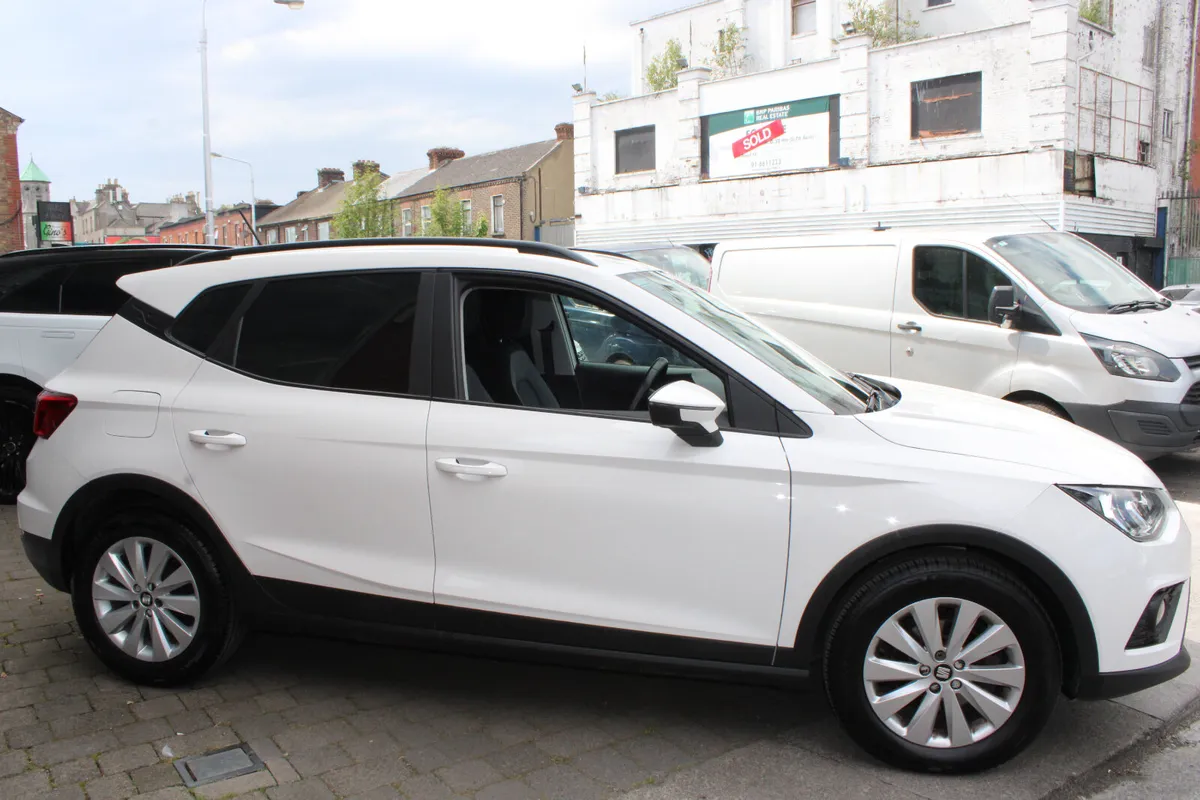 SEAT Arona 1.6 TDI VAN 2021 - Image 3