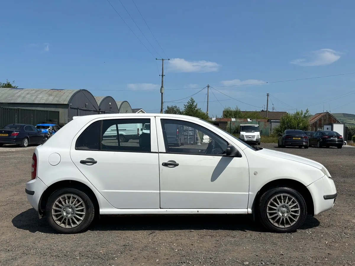 2000 Skoda Fabia - Image 2