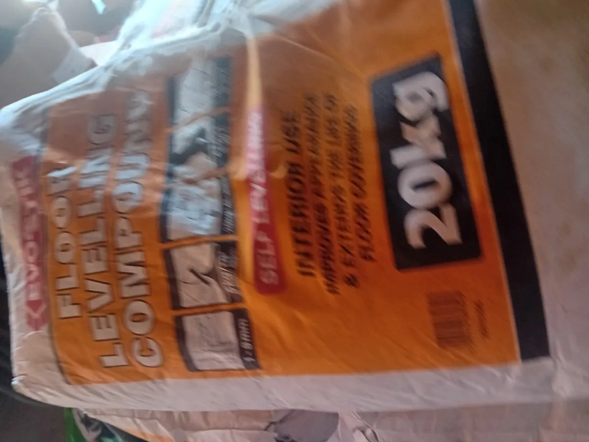 Skimcoat and self levelling compound - Image 1