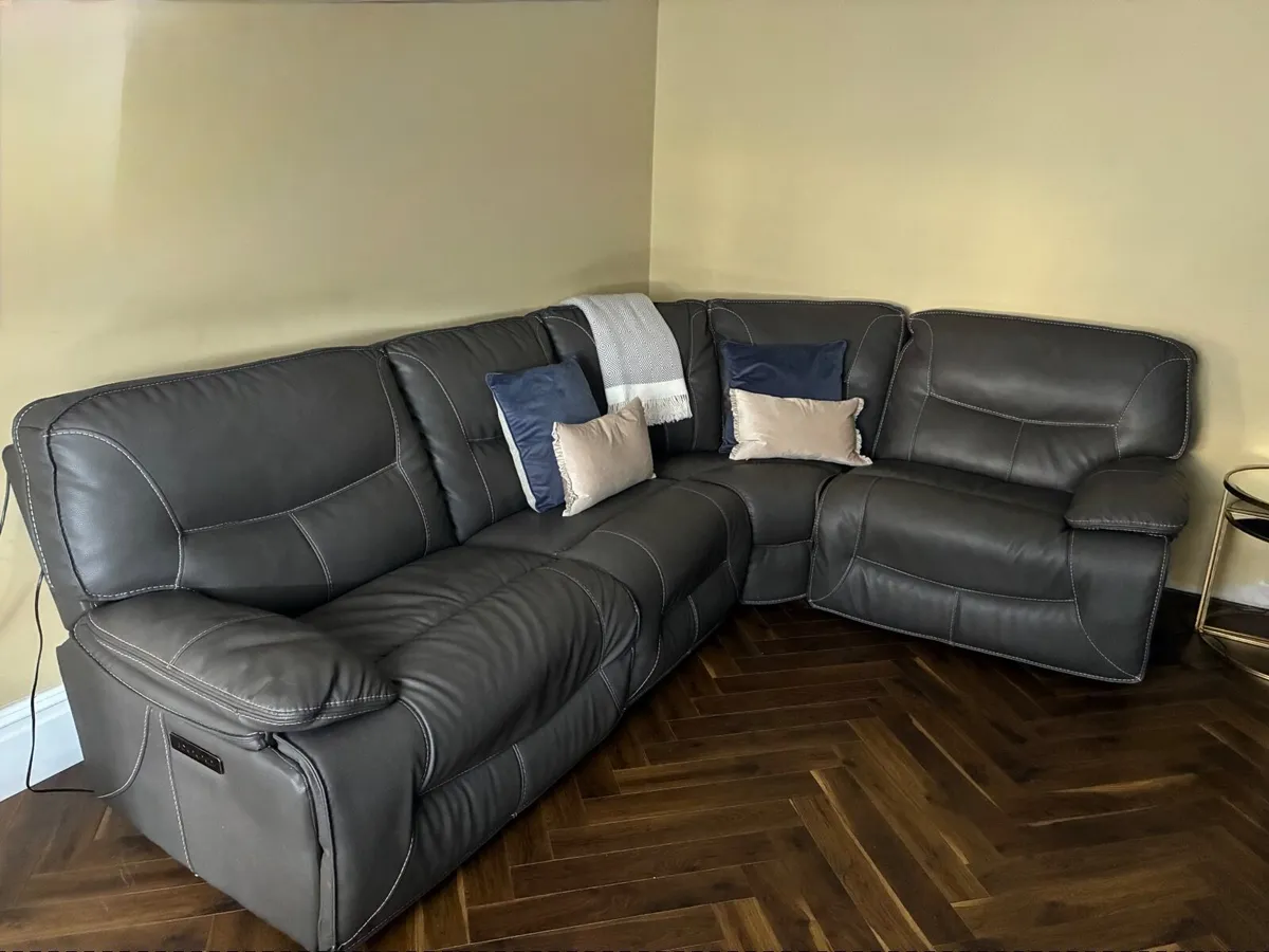 Sofa - Image 3