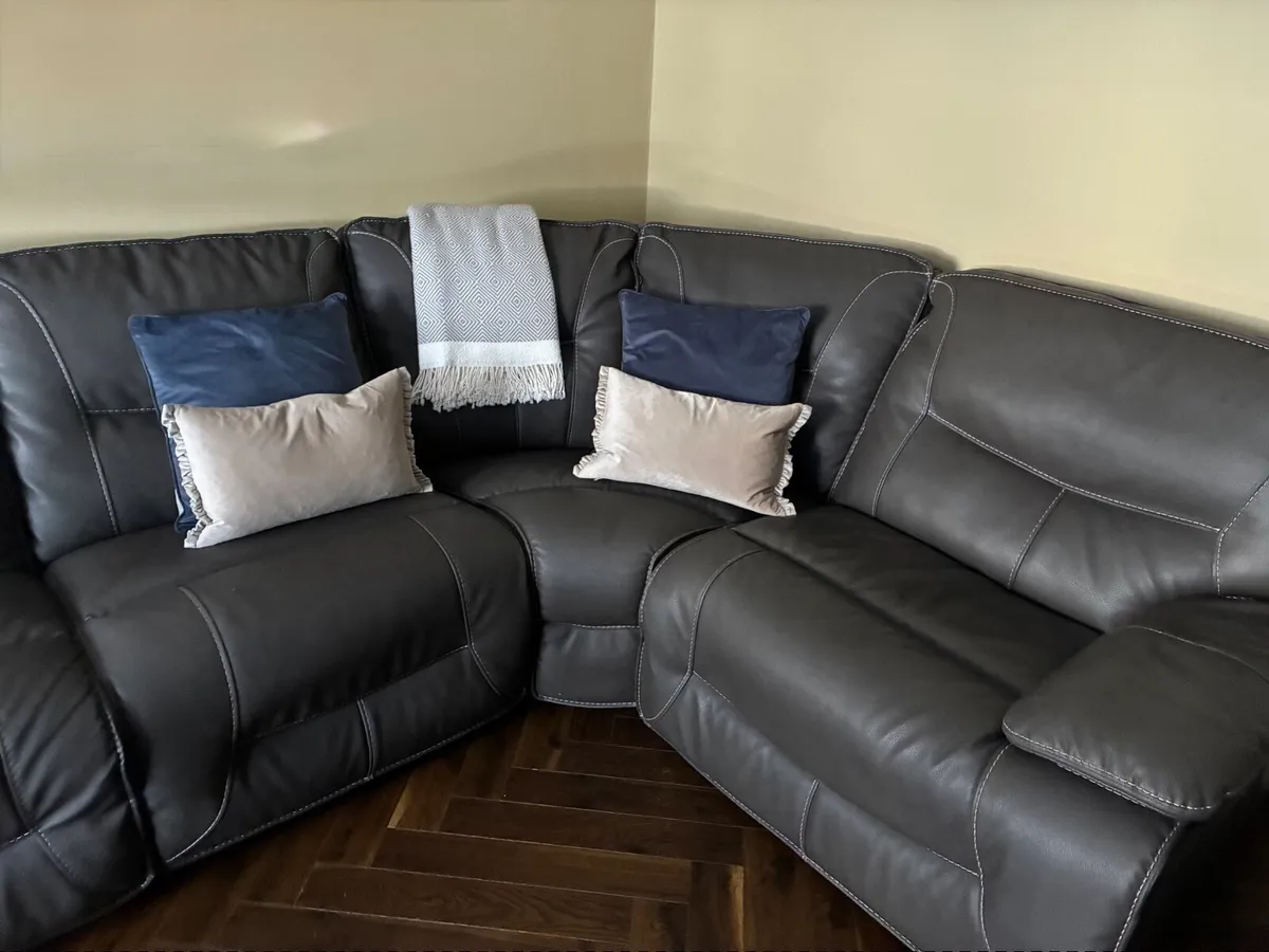 Sofa - Image 4