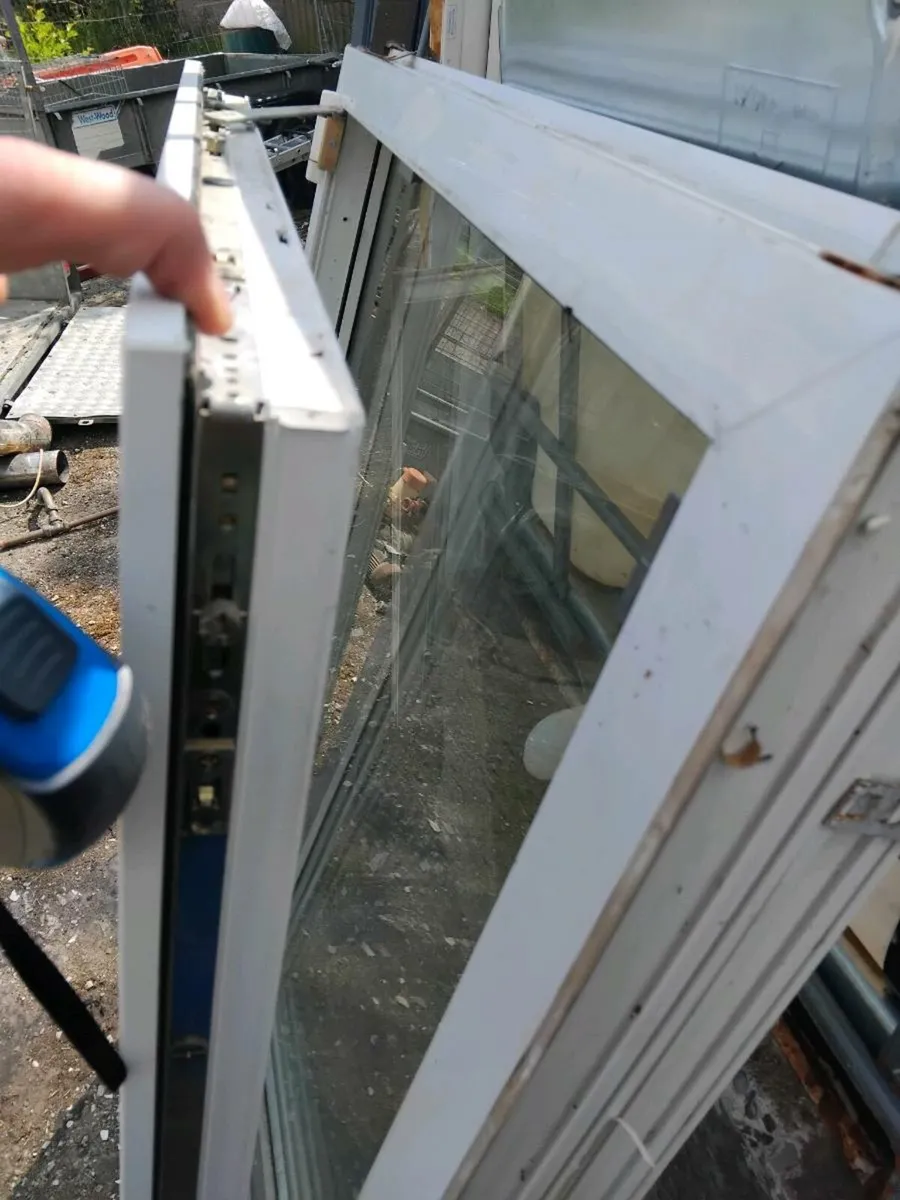 2x pvc windows - Image 4