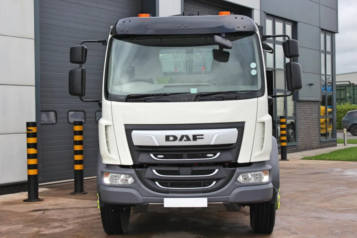 2025 DAF LF 260 4X2  18 TON TIPPING HOTBOX - Image 2