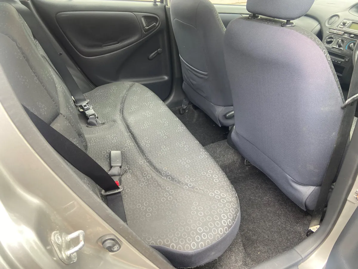 Toyota Yaris 2005 TRADE SALE - Image 4
