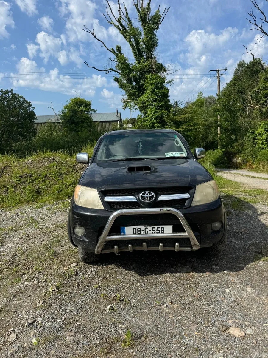 Toyota Hilux - Image 1